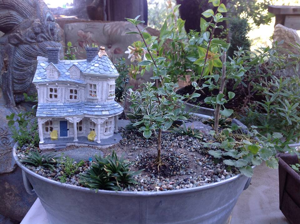 Image of Farmhouse Garden.